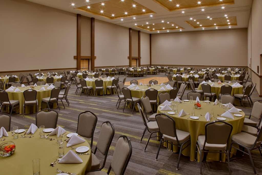 Galeria Plaza Irapuato Hotell Restaurang bild