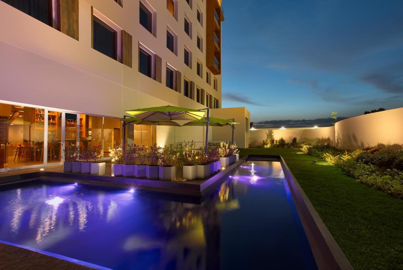 Galeria Plaza Irapuato Hotell Exteriör bild