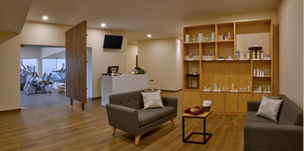 Galeria Plaza Irapuato Hotell Exteriör bild