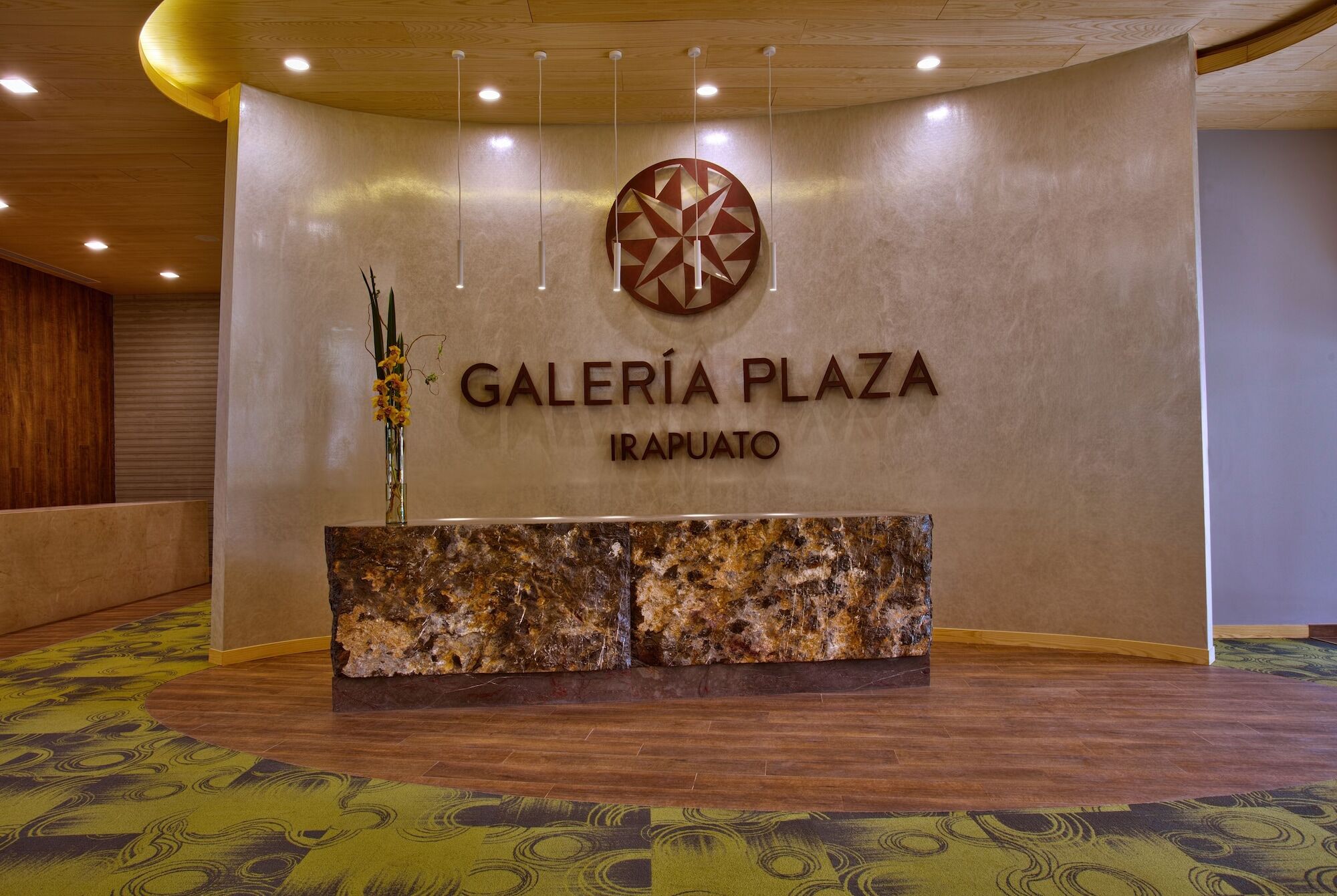 Galeria Plaza Irapuato Hotell Exteriör bild